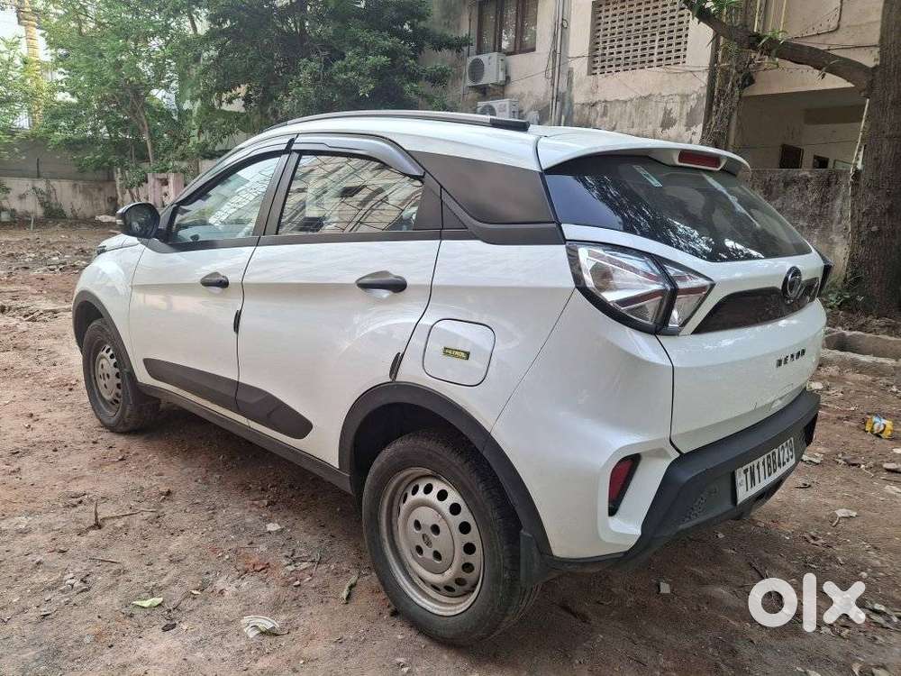 Tata Nexon 1.2 Revotron Xm (s), 2022, Petrol