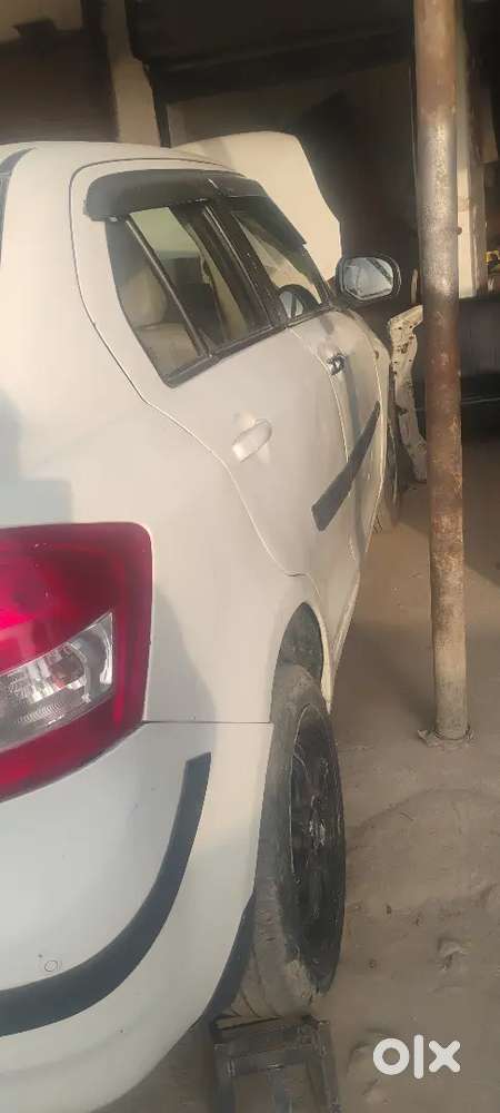 Maruti Dzire 1.2 Tour 2016