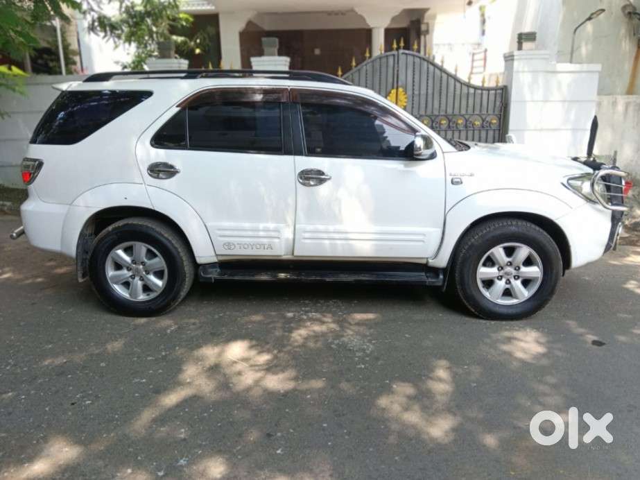 Toyota Fortuner 3.0 4x4 Manual, 2011, Diesel