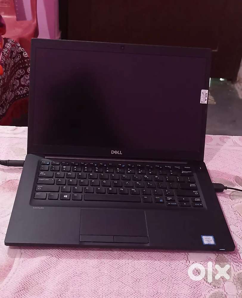 Urgent sell Dell laptop 8/256 i5 6th genration