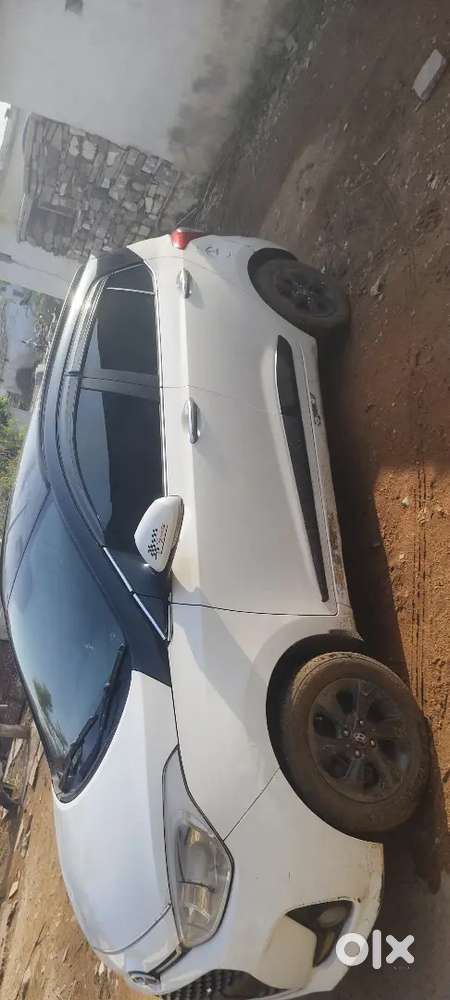 Hyundai Grand I10 2018 Diesel 122300 Km Driven