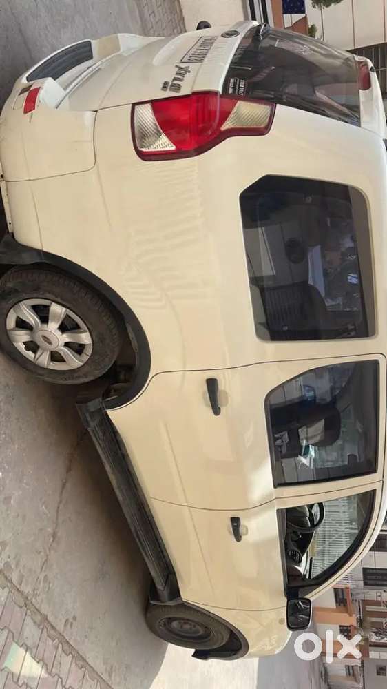 Mahindra Xylo 2013