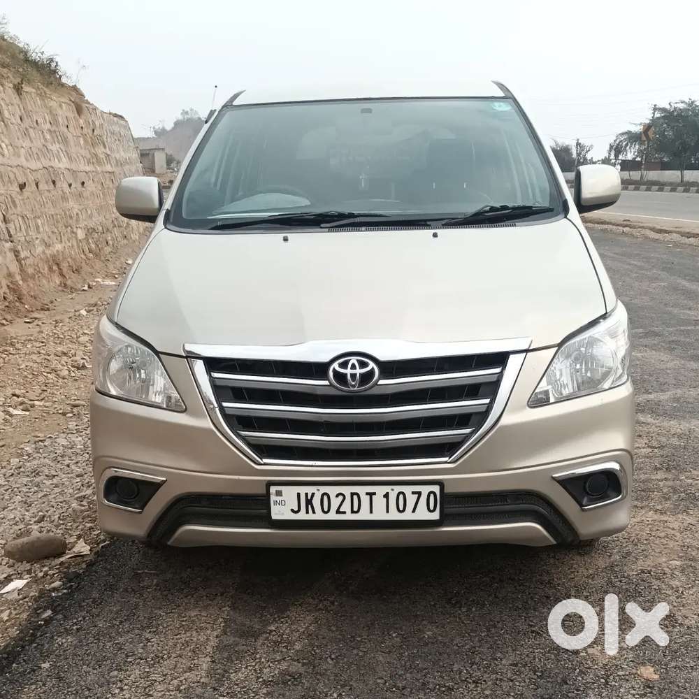 Toyota Innova 2015 Diesel 221000 Km Driven
