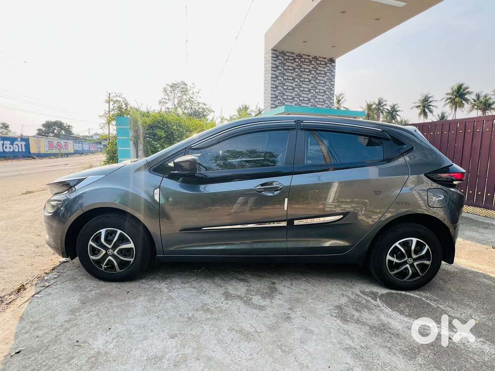 Tata Altroz 1.2 Xe Plus Petrol, 2022, Petrol