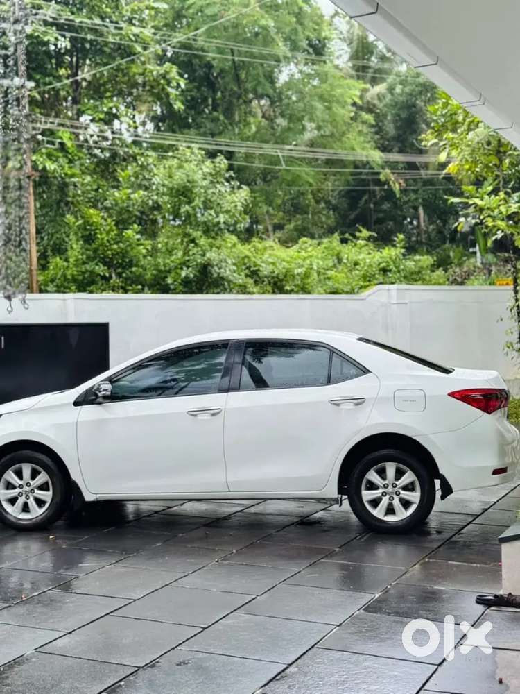 Toyota Corolla Altis 2015