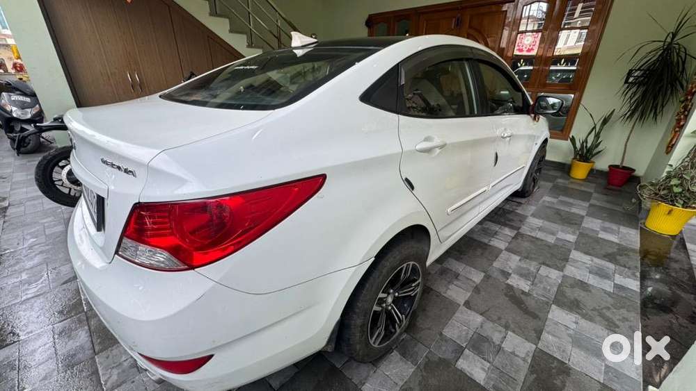 Hyundai Verna 2011 Petrol Good Condition