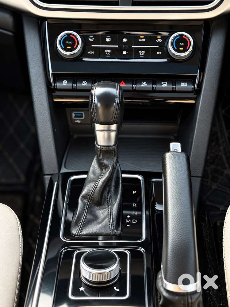 Mahindra Xuv700 2.2 Ax 7 Diesel At Str Awd, 2022, Diesel