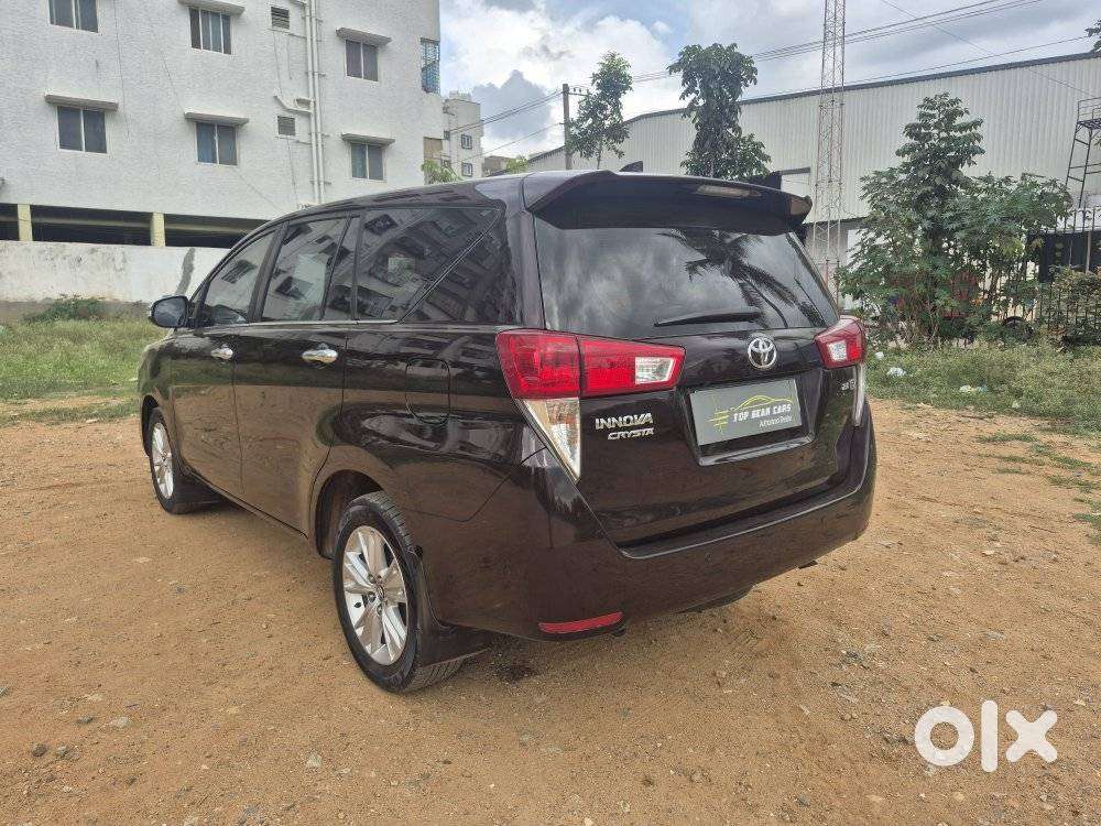 Toyota Innova Crysta 2.8z Automatic, 2016, Diesel
