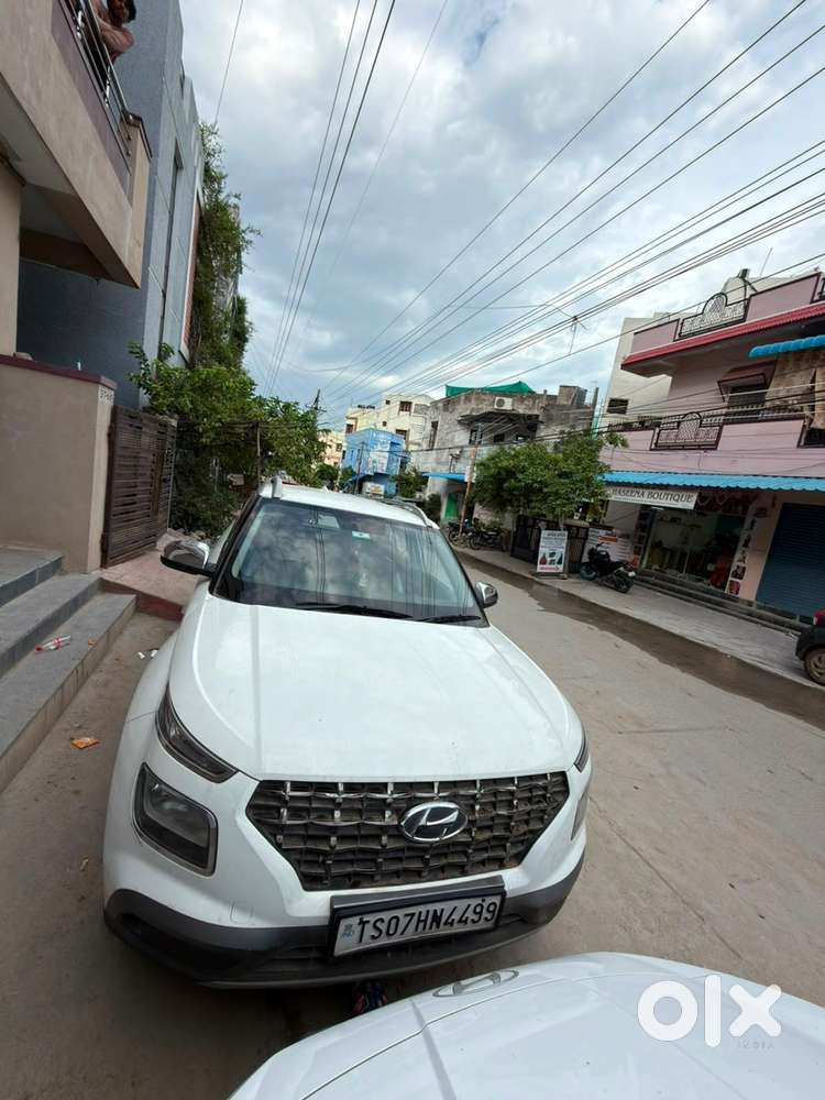 Hyundai Venue Petrol 2021