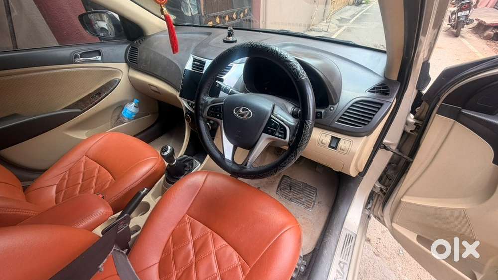Hyundai Fluidic Verna 2012