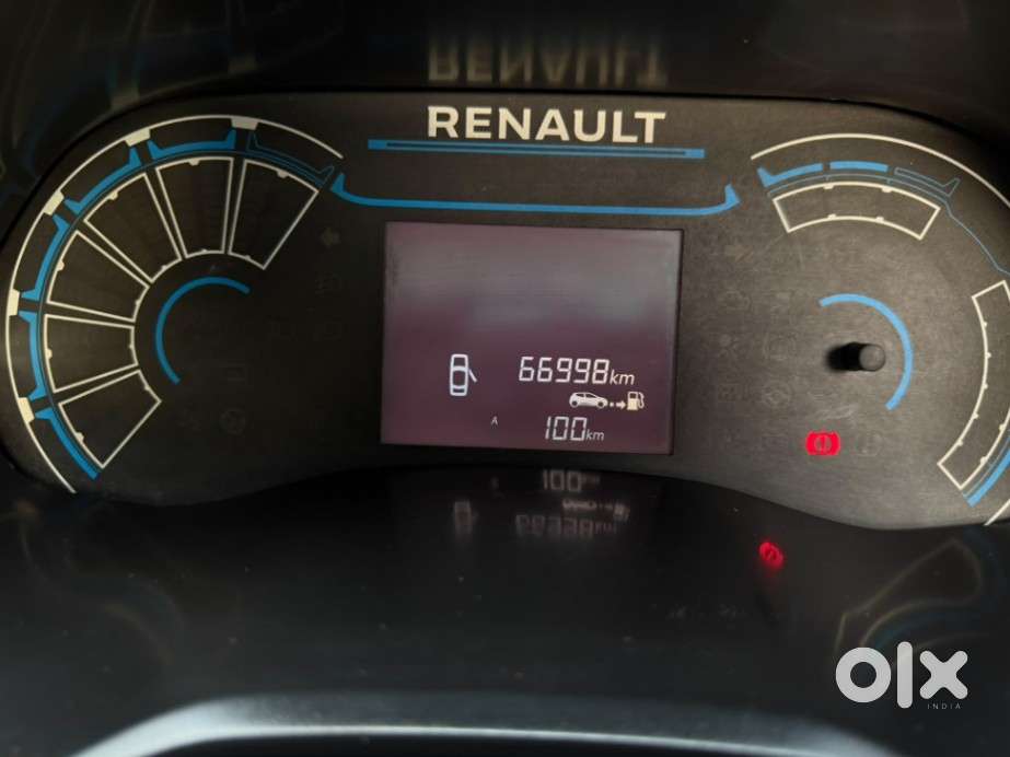 Renault Triber Rxl, 2022, Petrol