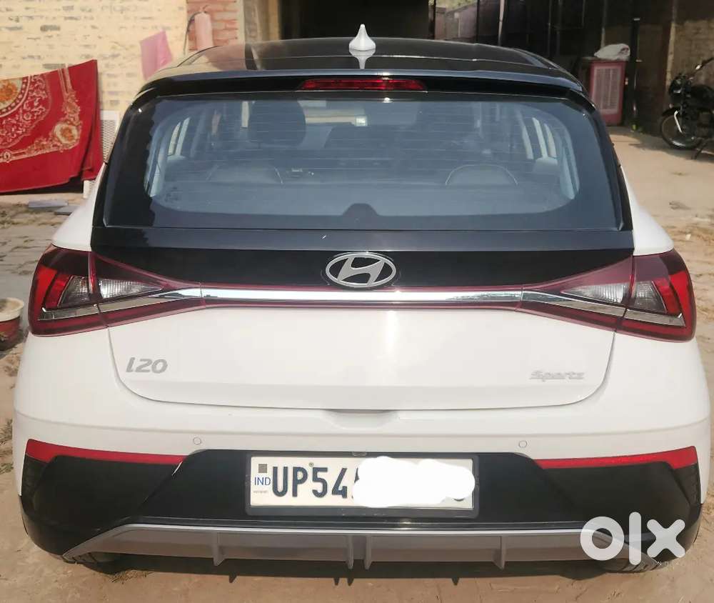 I20 Sportz Automatic White Excellent Condition