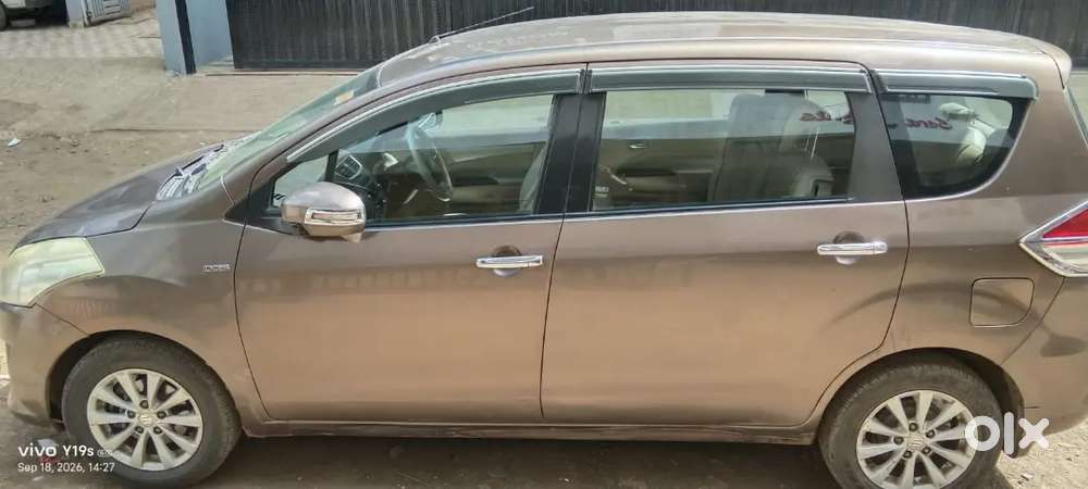Maruti Ertiga Ddis Diesel Mh01 Mumbai - 7 Seater 90000 Km
