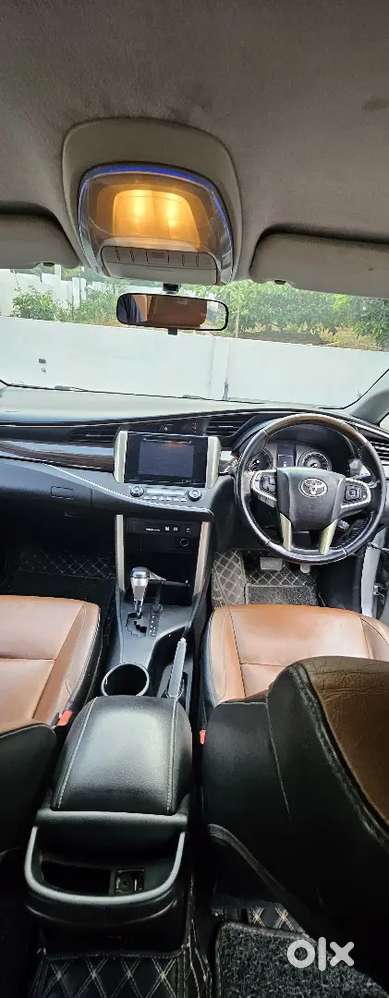 Toyota Innova Crysta 2016 Diesel Well Maintained