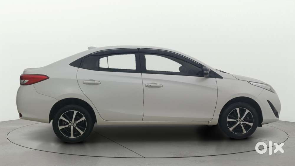 Toyota Yaris V, 2021, Petrol