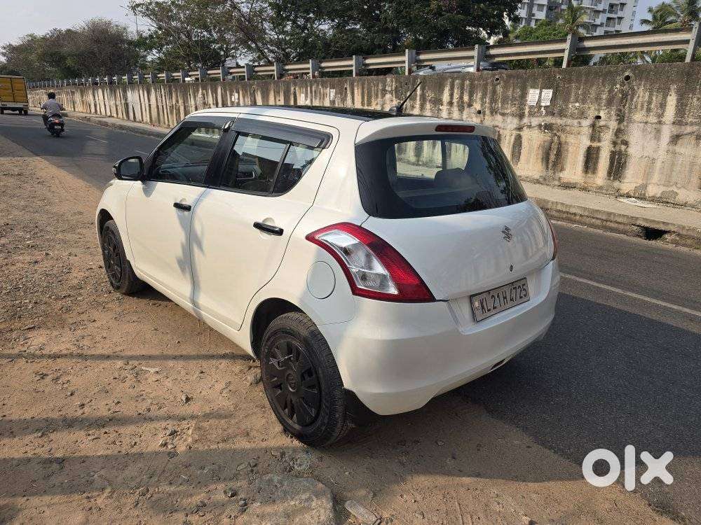 Maruti Suzuki Swift 2011-2014 Vxi, 2013, Petrol