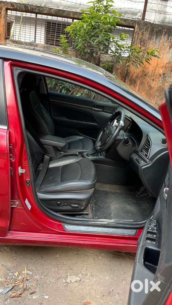 Hyundai Elantra 2016 Petrol Well Maintained