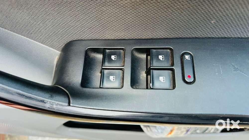 Tata Tigor Xz, 2017, Petrol