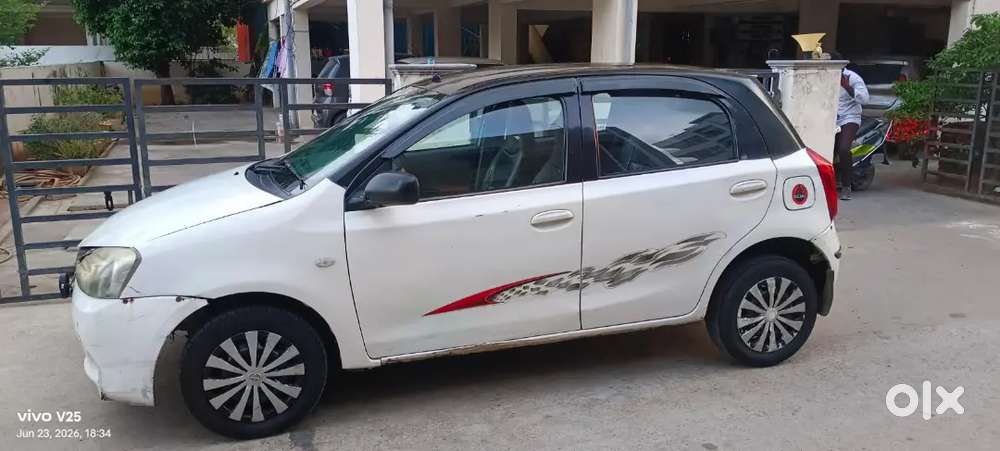 Toyota Etios Liva 2012
