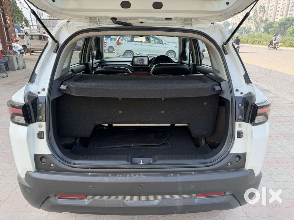 Maruti Suzuki Vitara Brezza 1.5 Vxi, 2025, Cng & Hybrids
