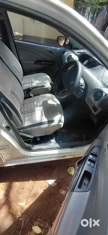 Toyota Etios Cross G 2011 Model