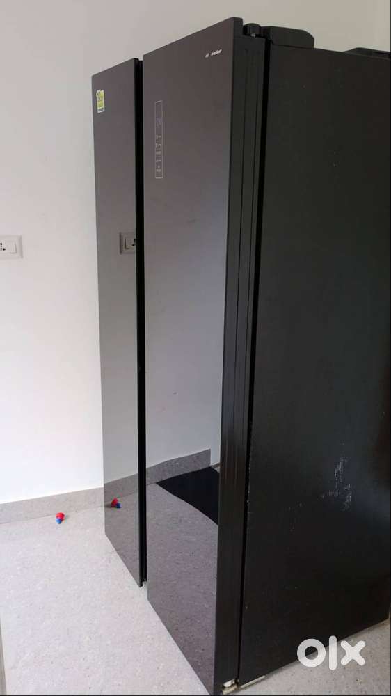 Kelvinator Side-By-Side Door Fridge 584 Liters KRS-B600BKG. 2.5 years