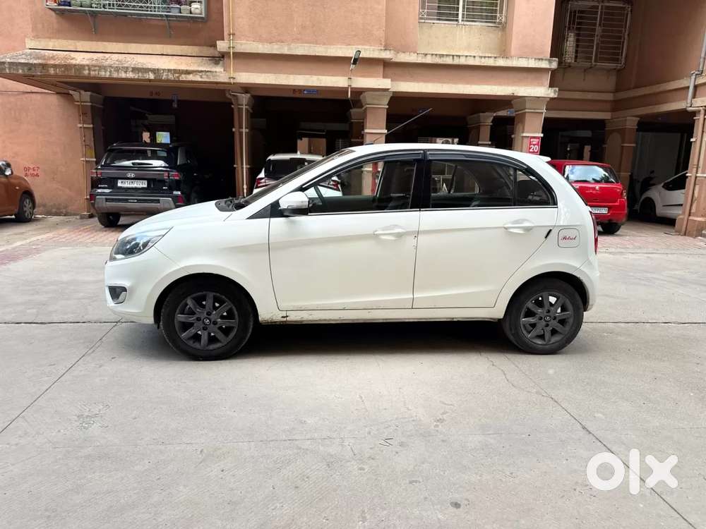 Tata Bolt Revotron Xt, 2016, Petrol