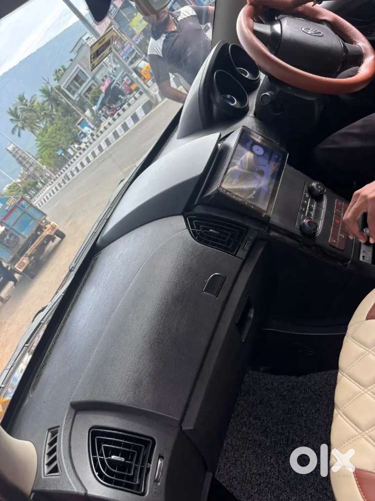 Mahindra Xuv500 2018 Diesel Well Maintained