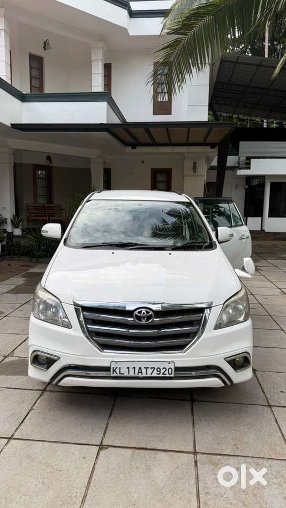 Toyota Innova Diesel 2014