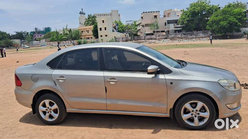 Skoda Rapid 1.6 Mpi Ambition, 2015, Diesel