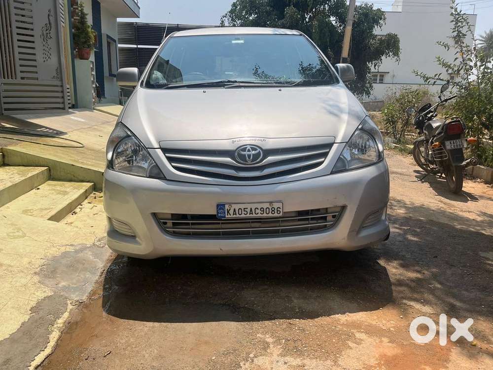Toyota Innova 2011 Diesel Well Maintained