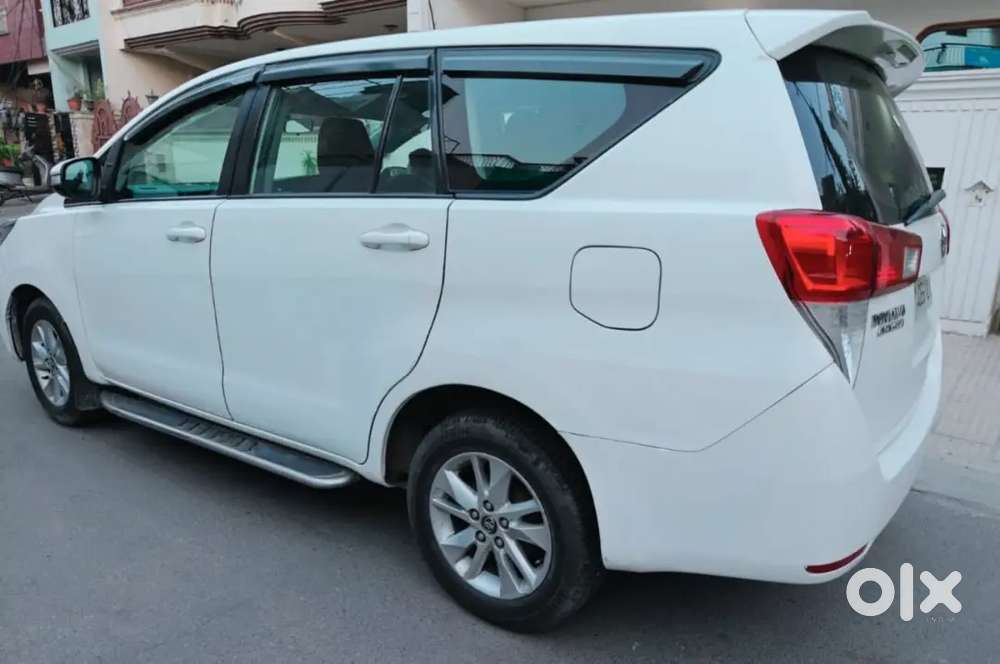 Toyota Innova Crysta 2017 Diesel Well Maintained