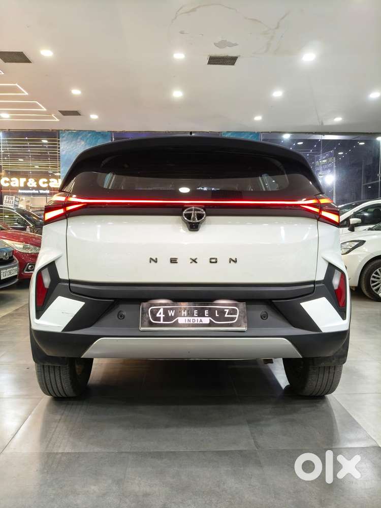 Tata Nexon Fearless Plus Purple 1.5 Revotorq Diesel 6amt Dual Tone, ..