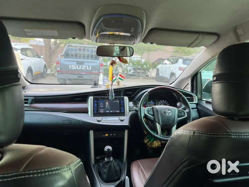 1640000 Price Of Innova Crysta