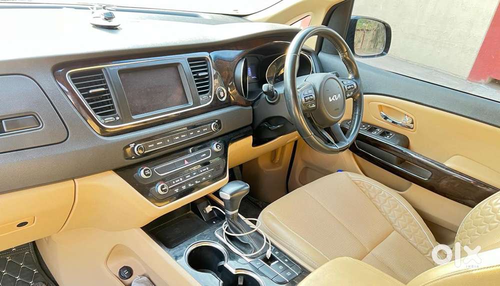 Kia Carnival Limousine Plus 7 Str, 2022, Diesel