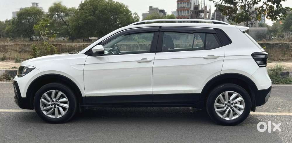 Volkswagen Taigun 1.0 Tsi Highline At, 2022, Petrol