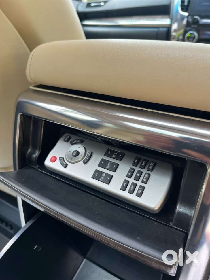 Toyota Vellfire Vip &ndash; Executive Lounge, 2023, Petrol