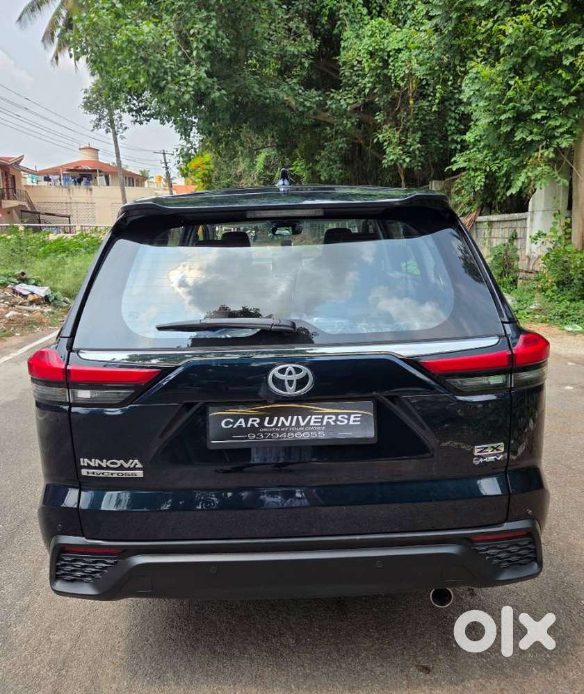 Toyota Innova Hycross 2.0 Zx (o) Hybrid 7 Str, 2025, Petrol