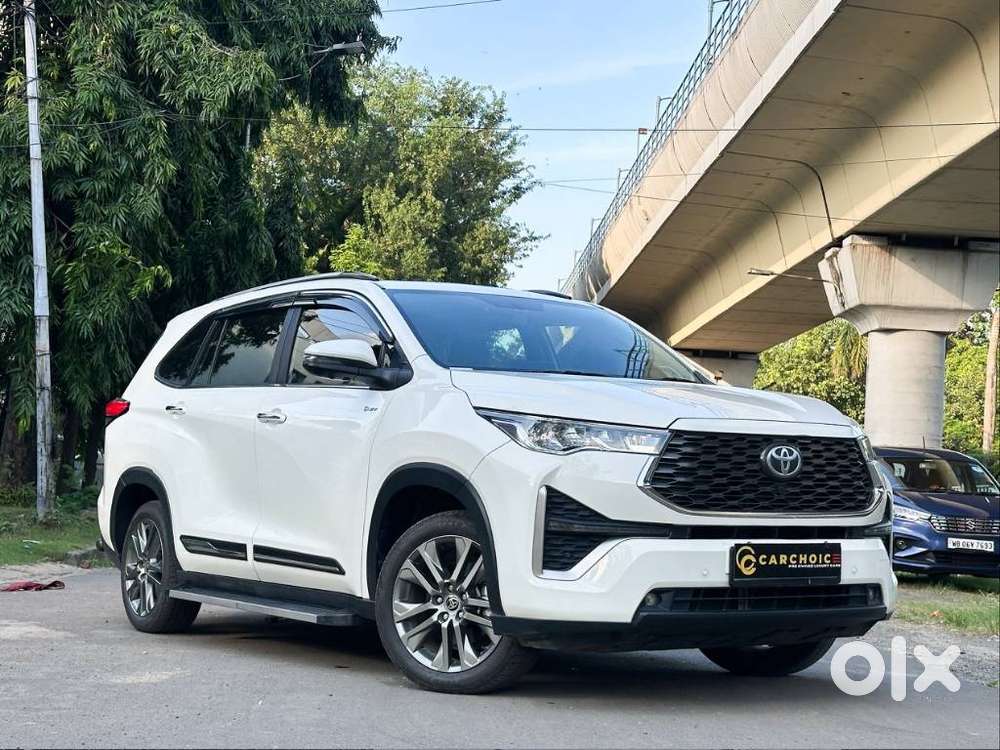 Toyota Innova Hycross 2.0 Zx (o) Hybrid 7 Str, 2025, Cng & Hybrids