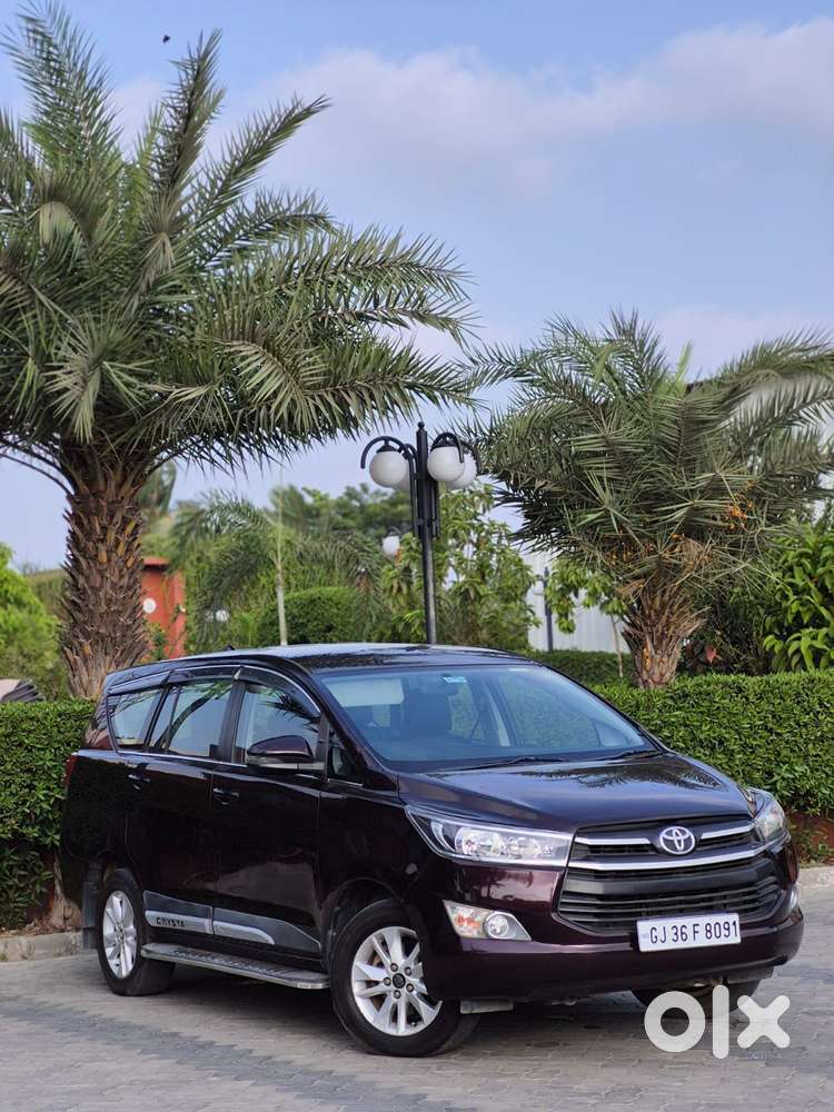 Toyota Innova Crysta 2.8 Gx At 8 Seater, 2017, Diesel