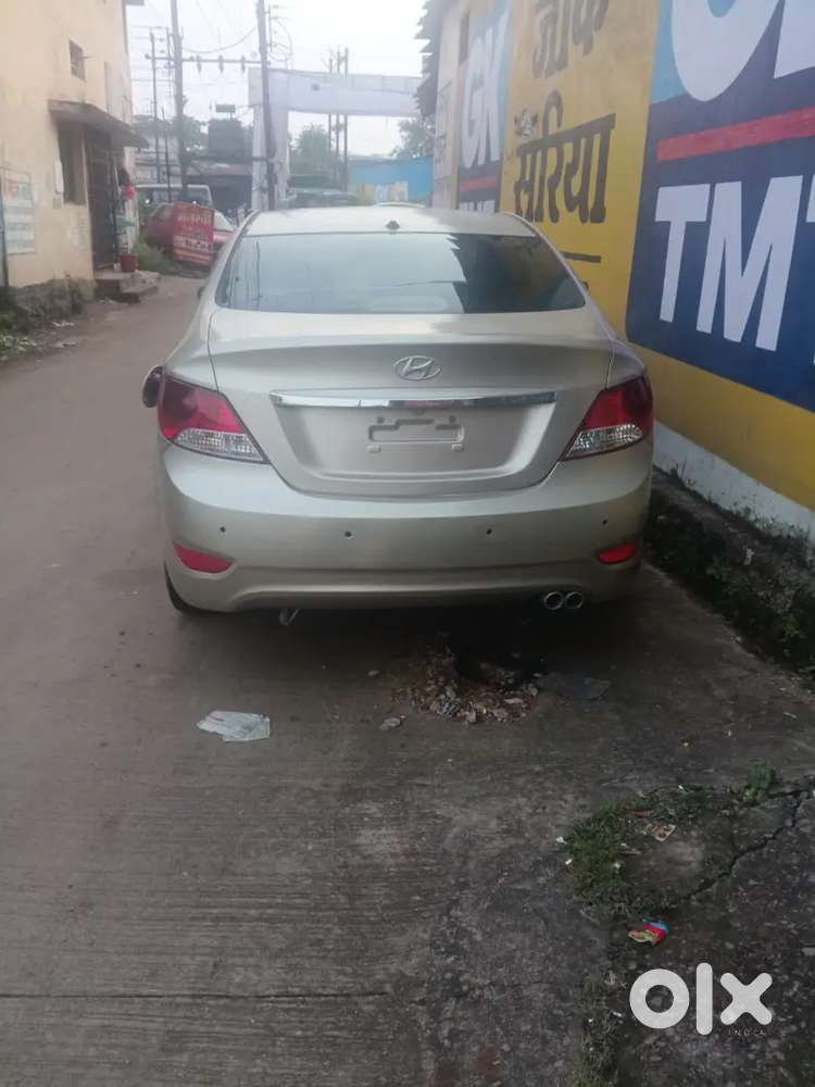 Hyundai Verna Petrol 2011