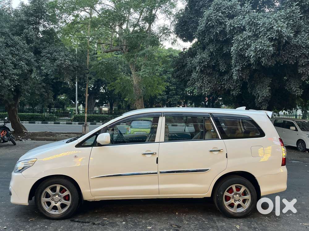 Toyota Innova 2.5 Gx (diesel) 7 Seater Bs Iv, 2012, Diesel