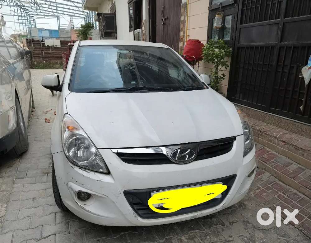 Hyundai I20 2012 Cng & Hybrids 80000 Km Driven