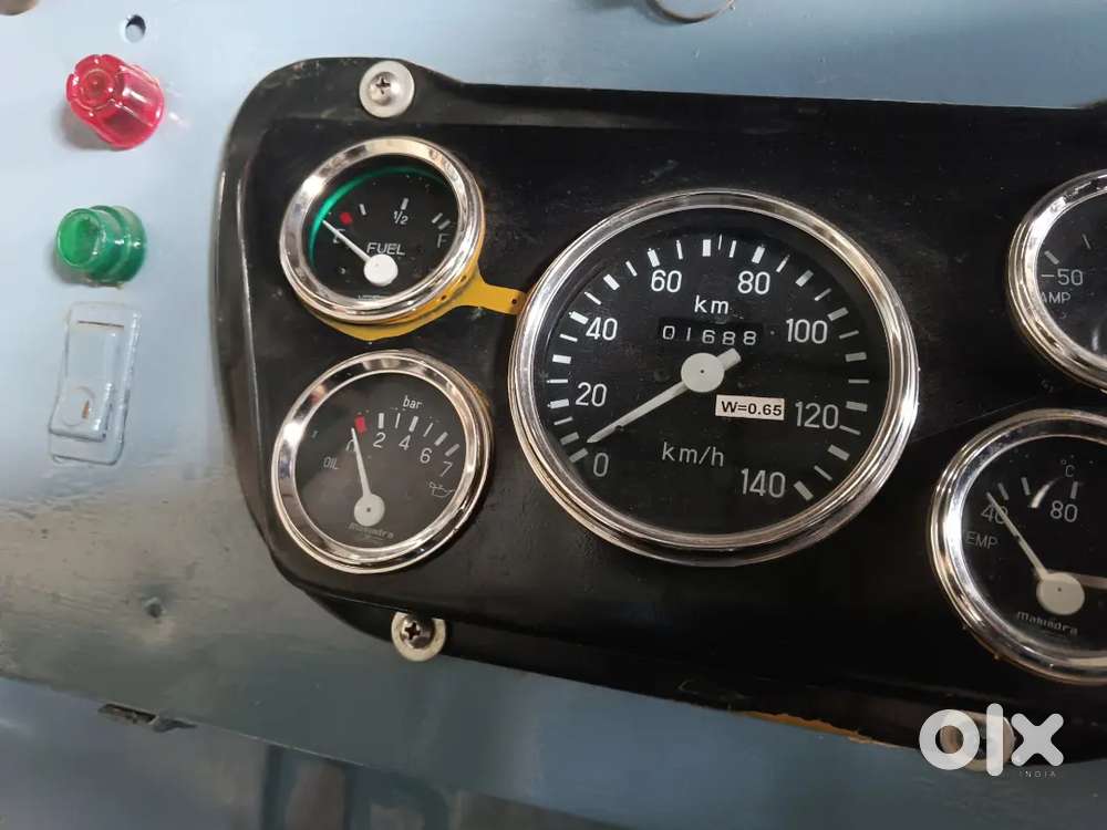 Mahindra Commander 1995