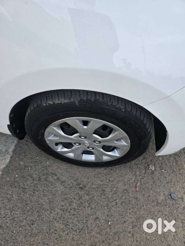 Hyundai Grand I10 2013-2016 Sportz, 2015, Petrol