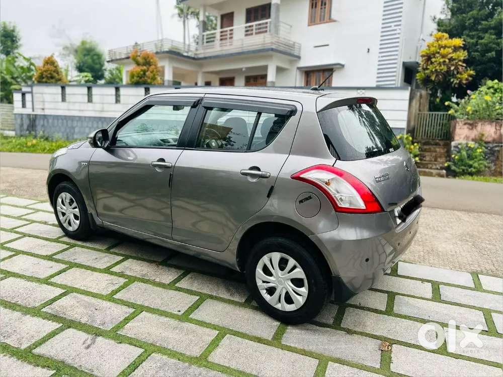 Maruti Suzuki Swift Vxi Petrol 2015