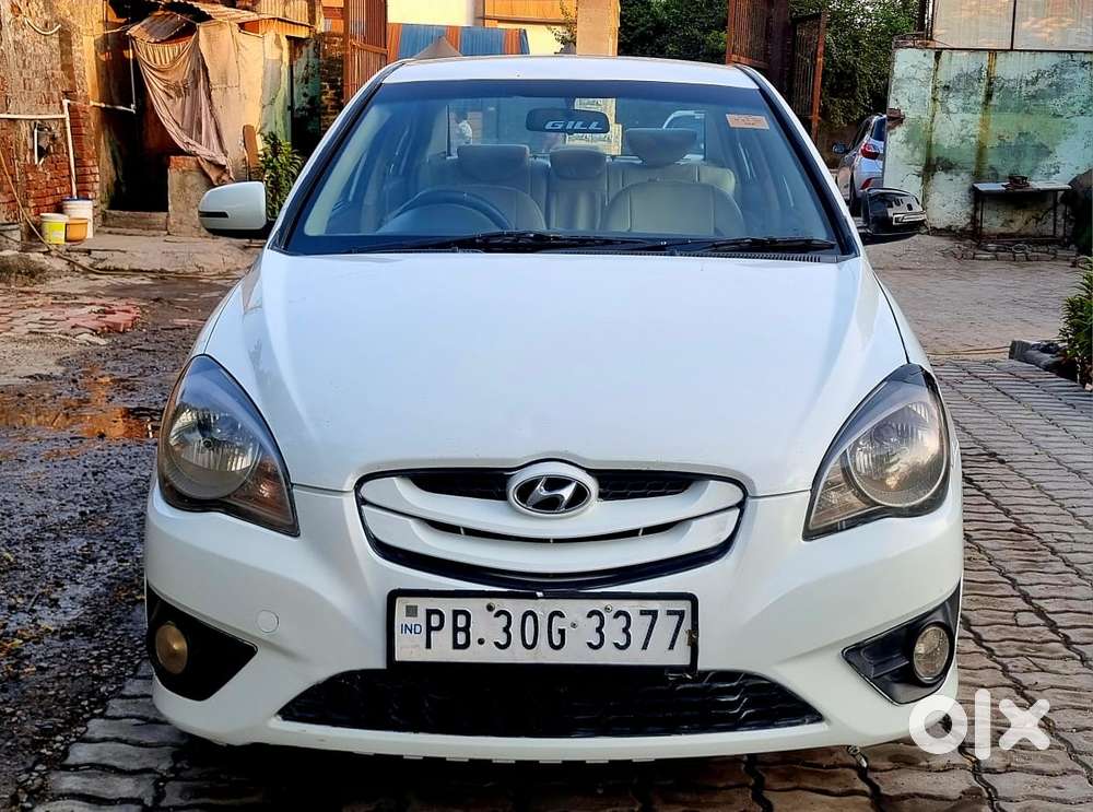 Hyundai Verna, 2011