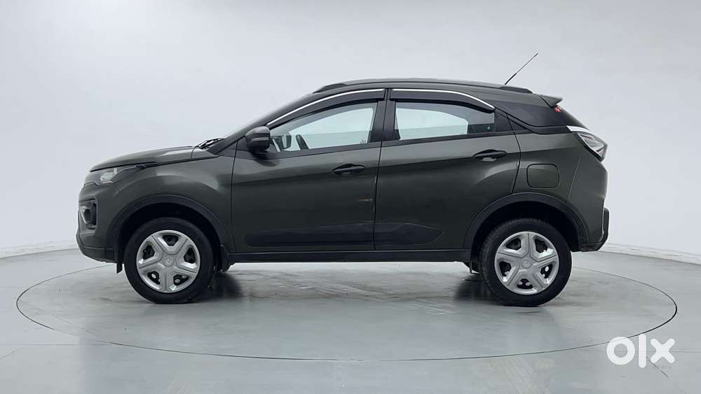 Tata Nexon 1.2 Revotron Xm (s), 2022, Petrol