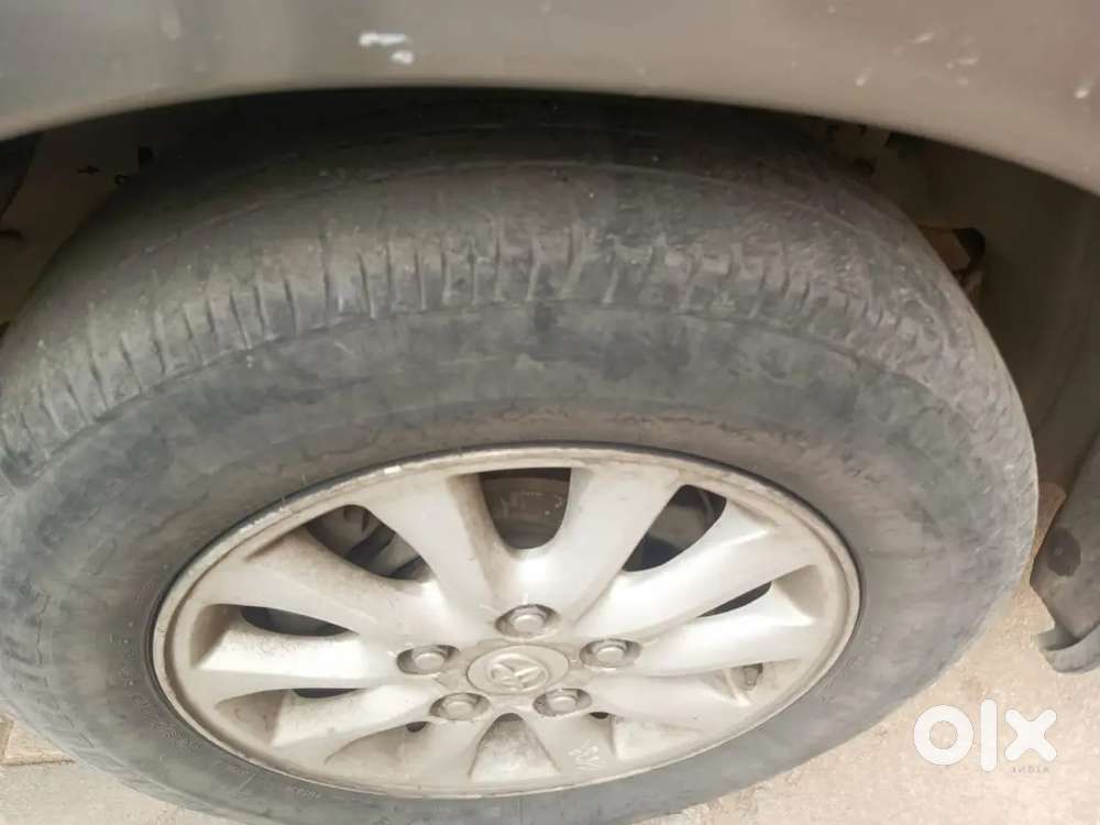 Innova 2012 Model Showroom Record