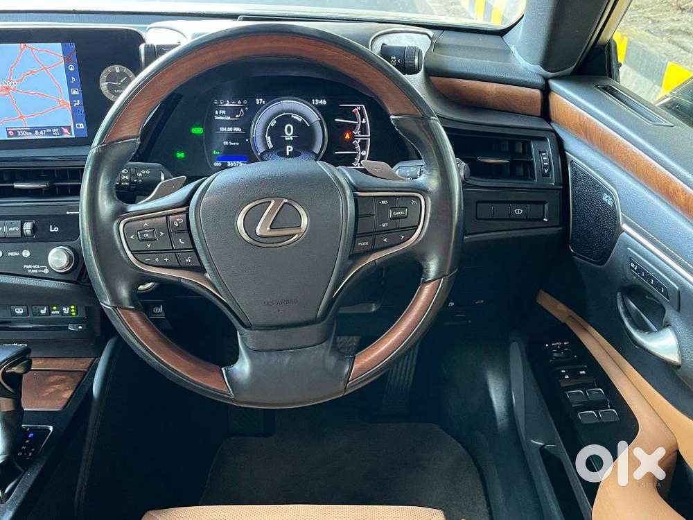 Lexus Es 300h Luxury, 2022, Petrol